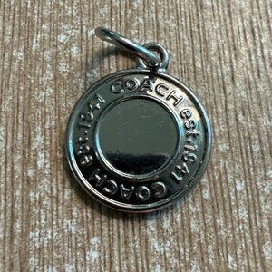 VINTAGE COACH 1941 Round Silver Nickel Metal Disc Fob Bag Charm Keychain HangTag